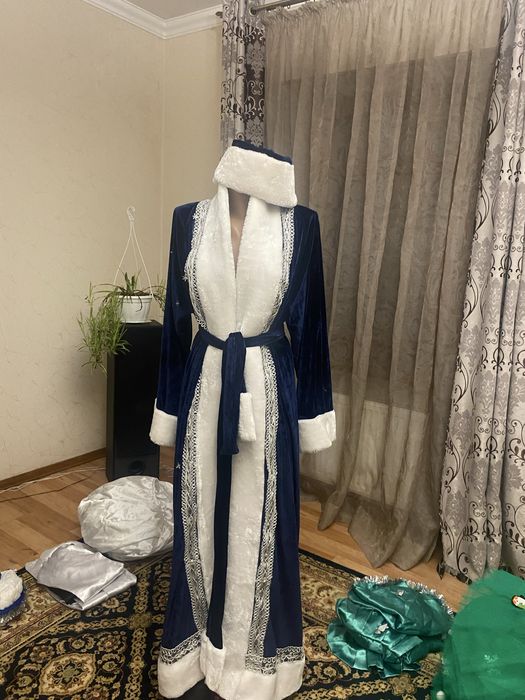 Костюм Святого Миколая, діда мороза, снігурки