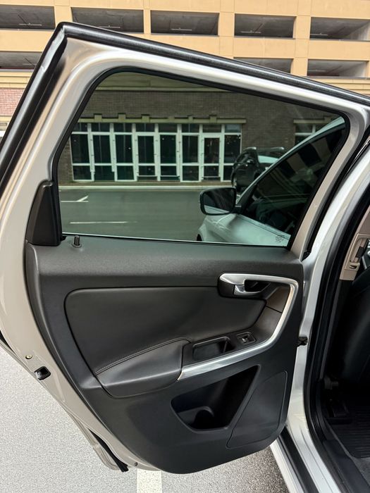 Volvo XC60 2015 року