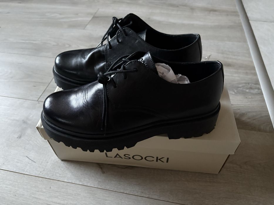 Eleganckie Buty Lasocki!