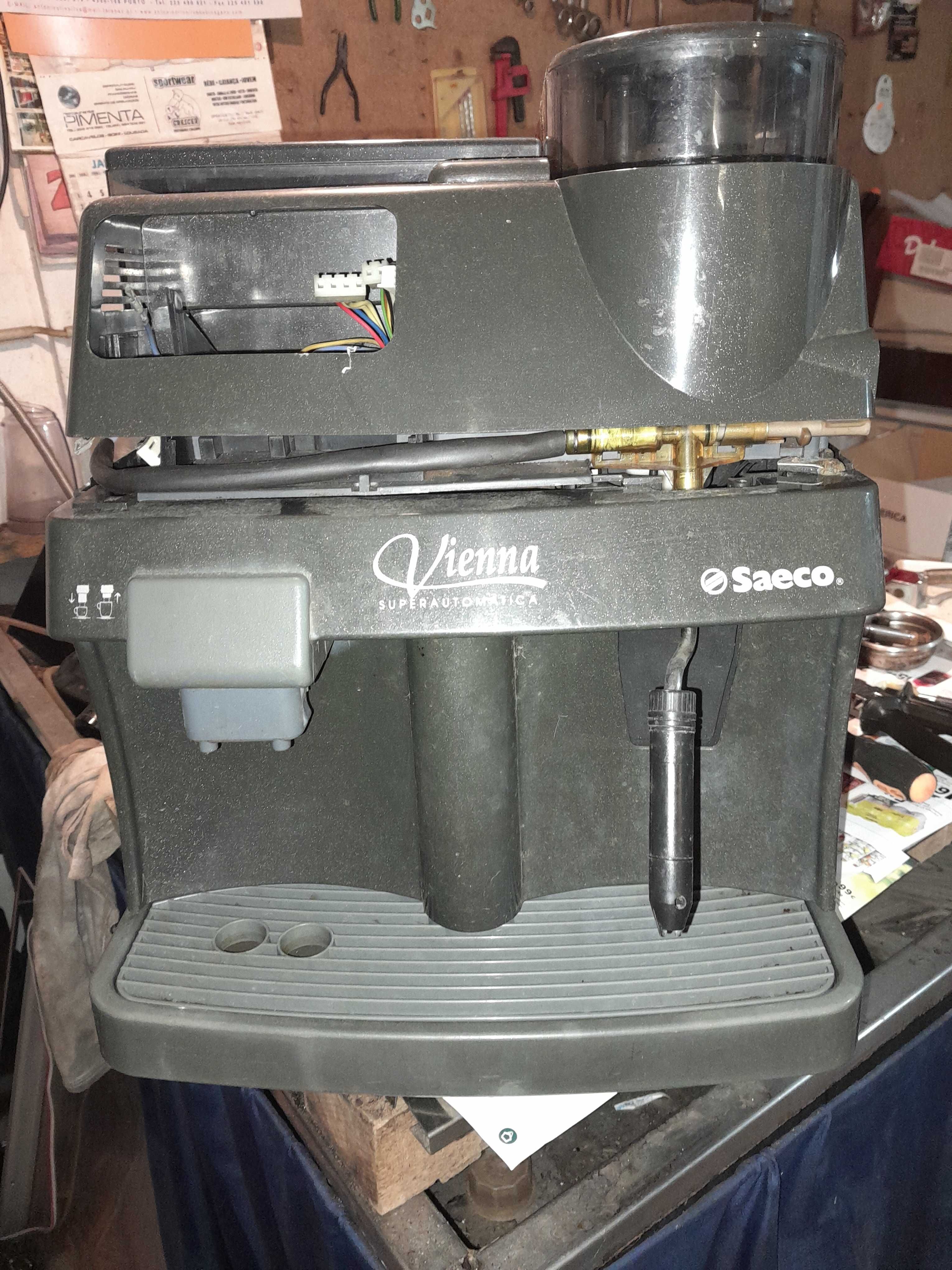 Maquinas de café automáticas para peças ou reparação.