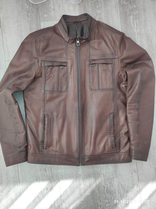 Продам шкіряну чоловічу куртку (осінь -весна) коричневого кольору 52 р