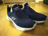 Кроссовки SKECHERS б/у 40 размер.
