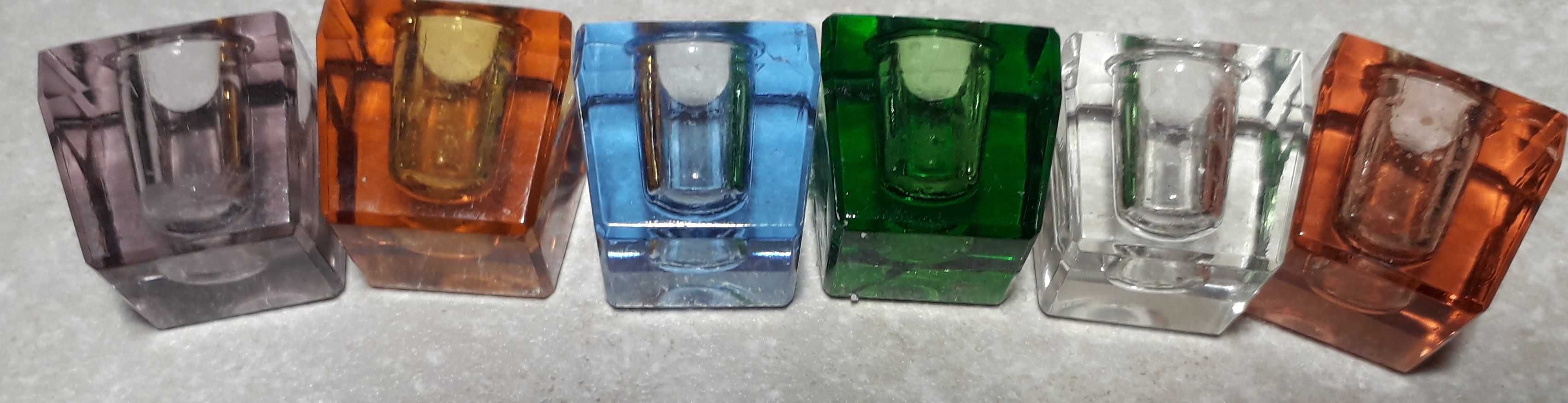 Świeczniki mini szklane, różnokolorowe 6 sztuk