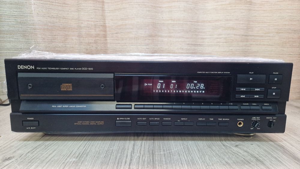 CD програвач Denon DCD-1610