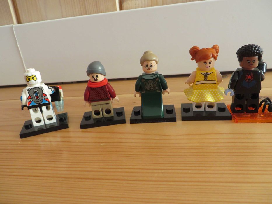 lego harry potter, marvel, disney, minifigures, kevin sam w domu.