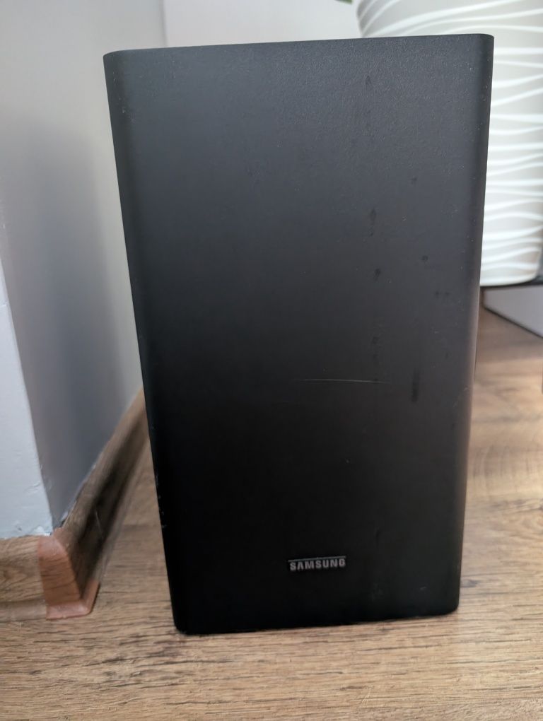 Soundbar Samsung HW-Q70T + SWA 8500s