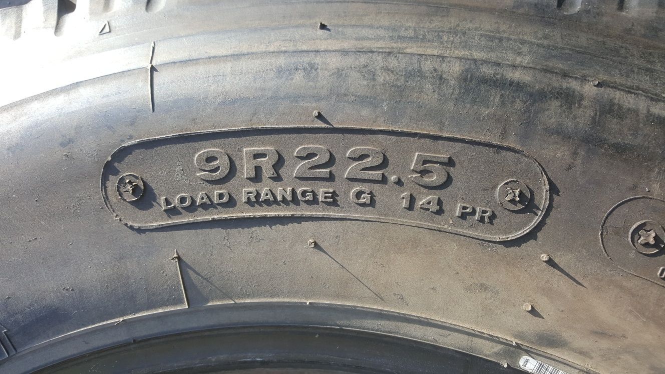 9. R22.5 BRIDGESTONE шт  ведущие ЗИЛ  КАМаЗ МАЗ