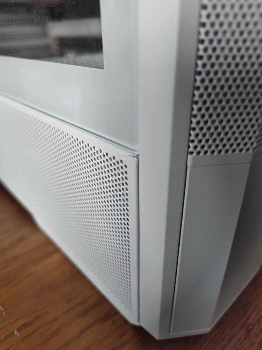 Корпус Lian Li LANCOOL 207  White