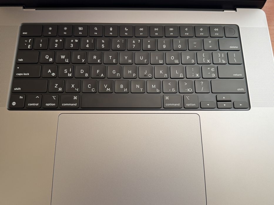 16" Apple Macbook Pro M1 pro 16/512