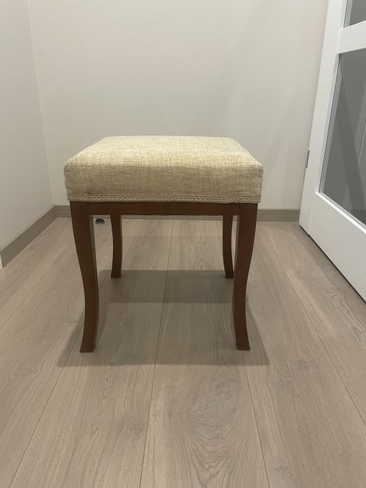 Stylowa Pufa,Podnużek Ludwik