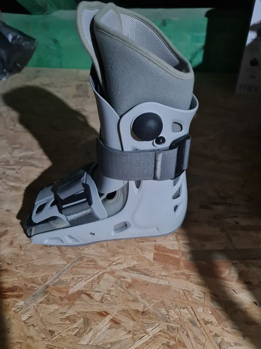 Orteza na prawą stopę - regulowana