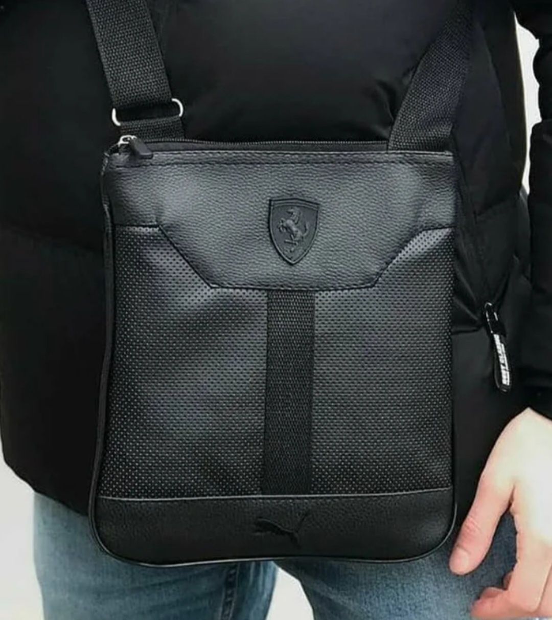 Зручна та компактна сумка Puma Ferrari Slim чоловіча