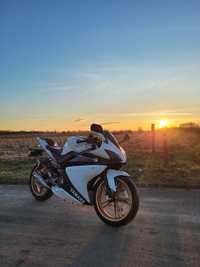 Yamaha yzf r125 r. 2012 biało czarno złota