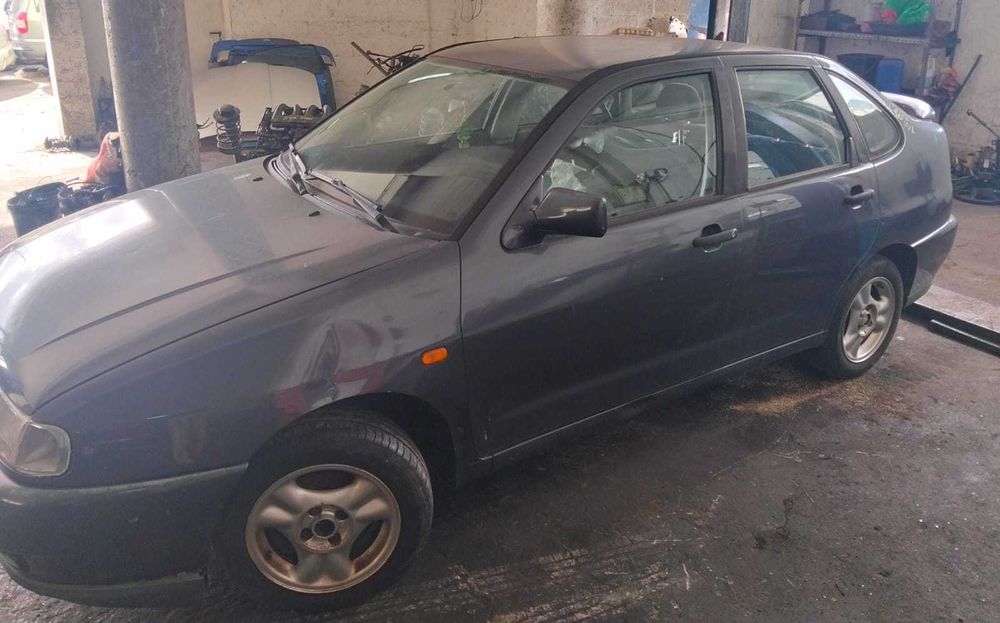 Seat Cordoba para peças