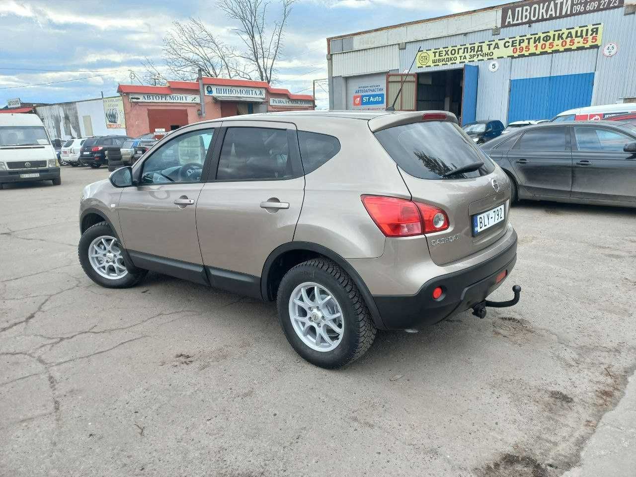 Продам Nissan Qashqai