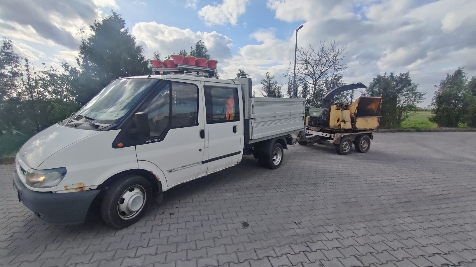 Sprzedam zestaw Ford Transit i rębak spalinowy SCHLIESING MX550