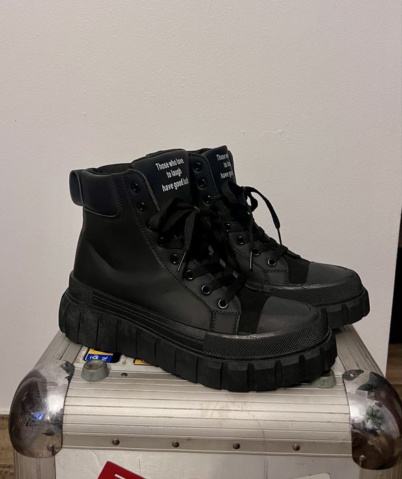 Buty wiązane, półbuty