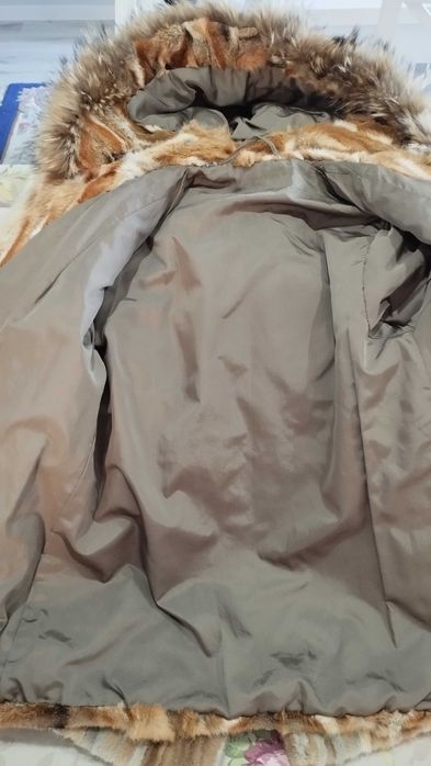 Futro z lisa z kapturem