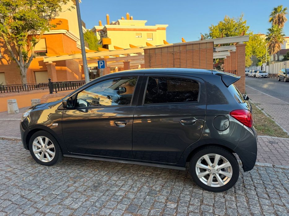 Mitsubishi Space Star 1.2 Intense CVT