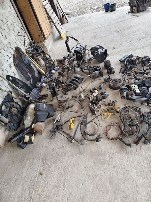 Запчастини Рено Меган 1.6бензин