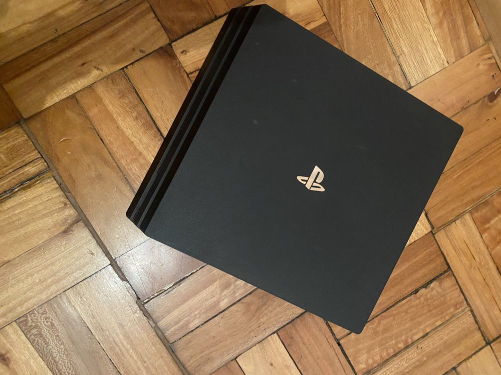 Ps4 Pro como nova