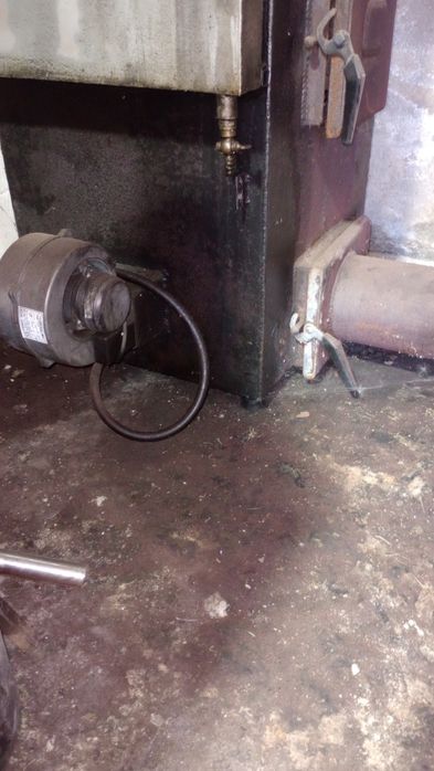 Piec z nadmuchem do garażu.