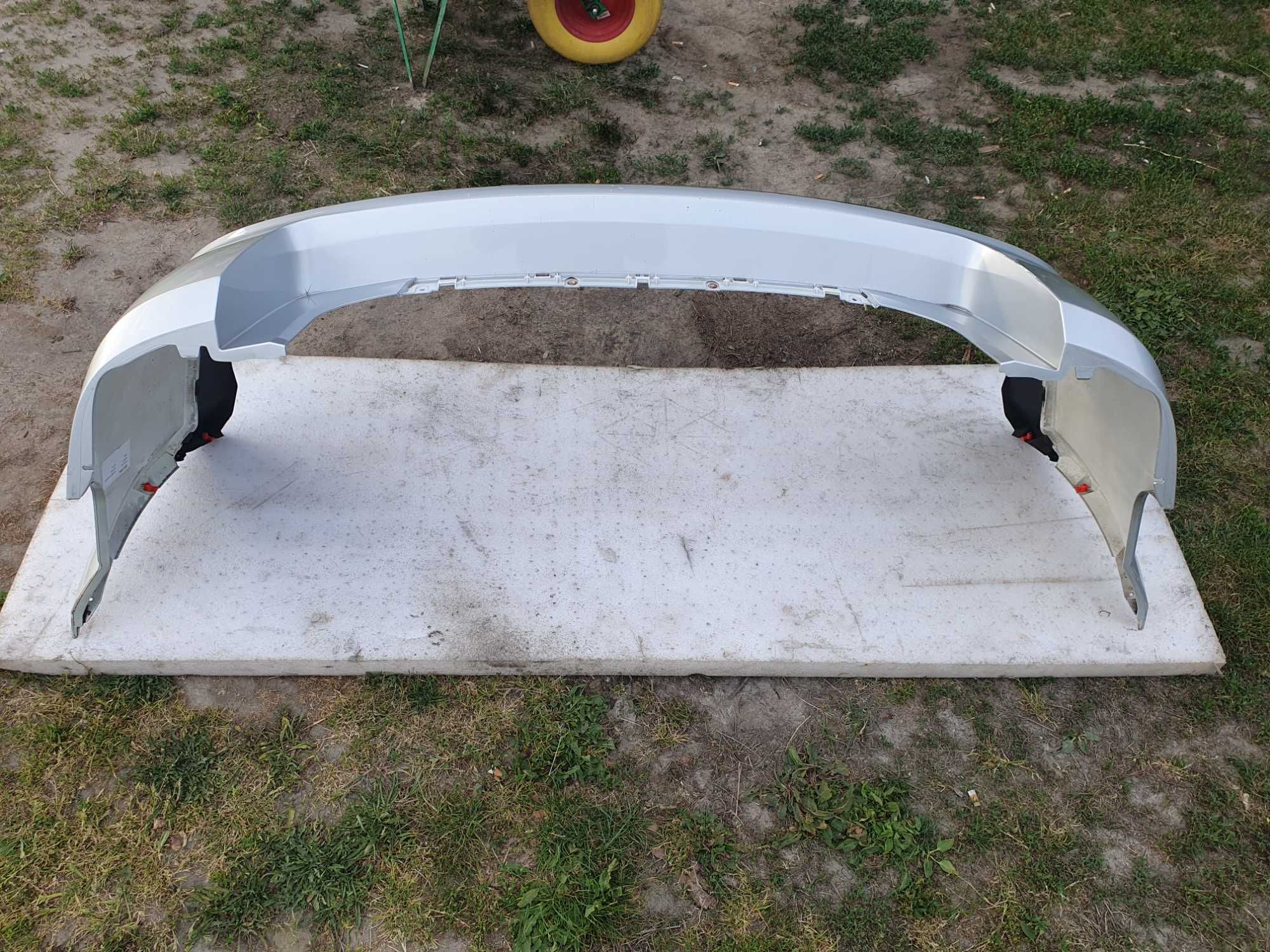 Zderzak tyl tylny Opel Signum z157 parki kpl
