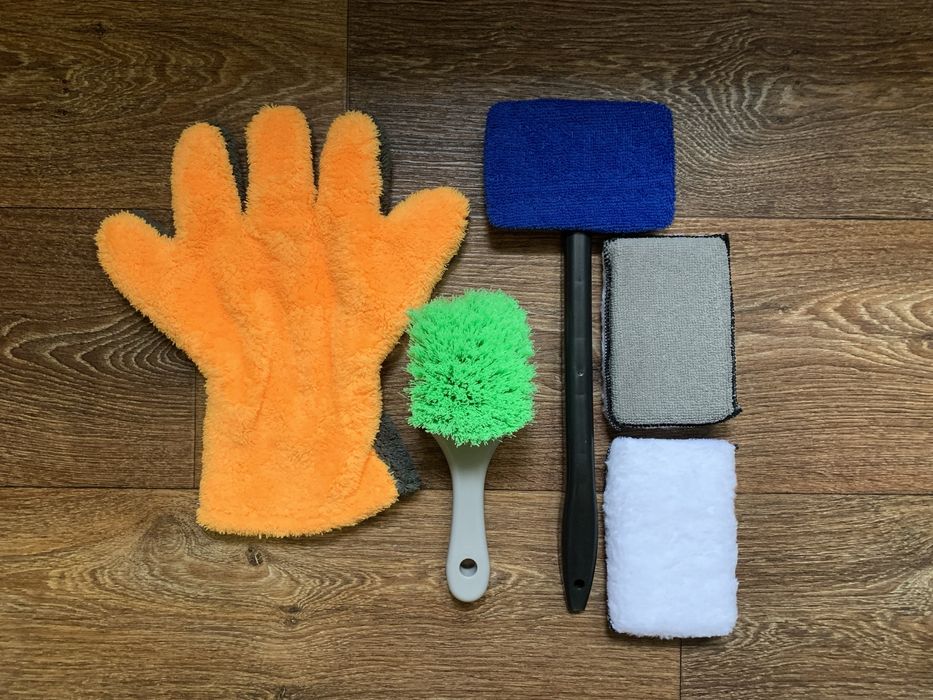 Щетка для шин (колес), пады, аппликаторы, варежка для детейлинга авто