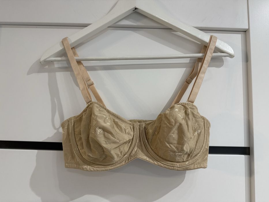 Biustonosz miekki, cziewczęcy 80 A, cielisty, beżowy, miękki, stanik