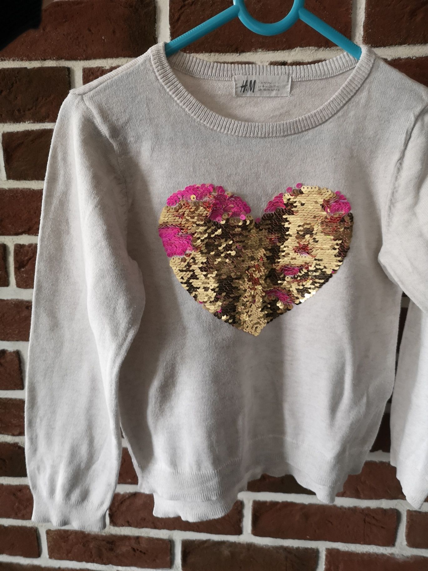 Bluza, sweterek, sukienka firmy H&M oraz bluzka ZARA