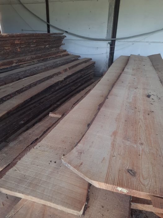 Пиломатеріали різних розмірів сухі сирі