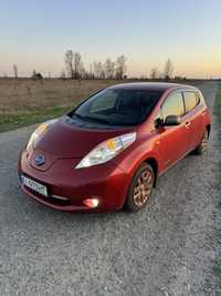 Авто NISSAN Leaf  2014 батарея 48 кВт (SOH 75% та 78%)