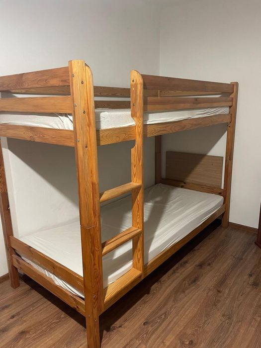 Łóżko piętrowe sosnowe 90x200 z materacami