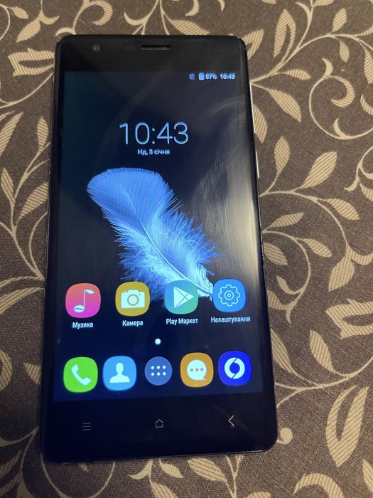 Продам телефон OUKITEL .