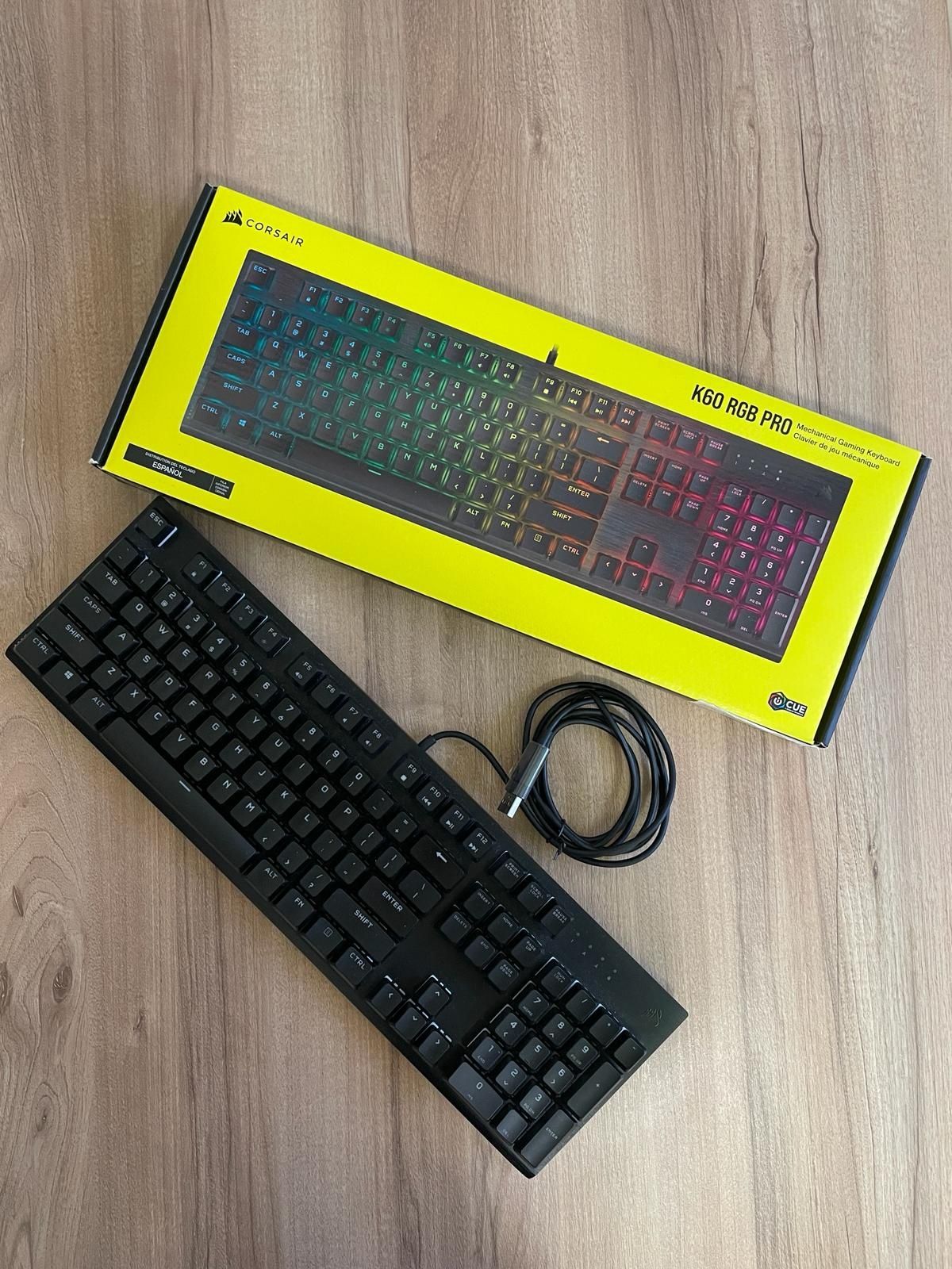 klawiatura mechaniczna Corsair K60 RGB PRO