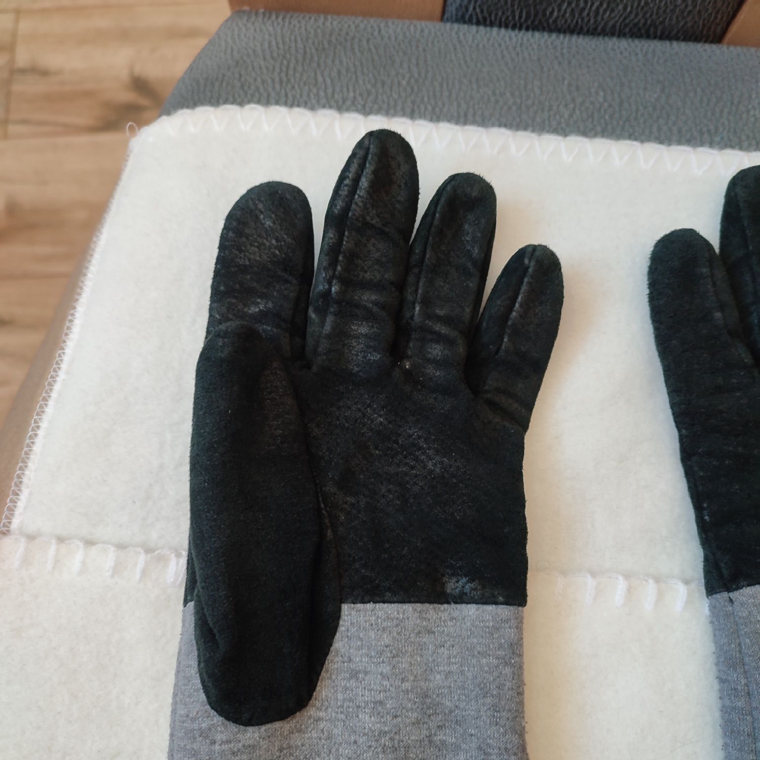 Rękawiczki zimowe damskie Reserved