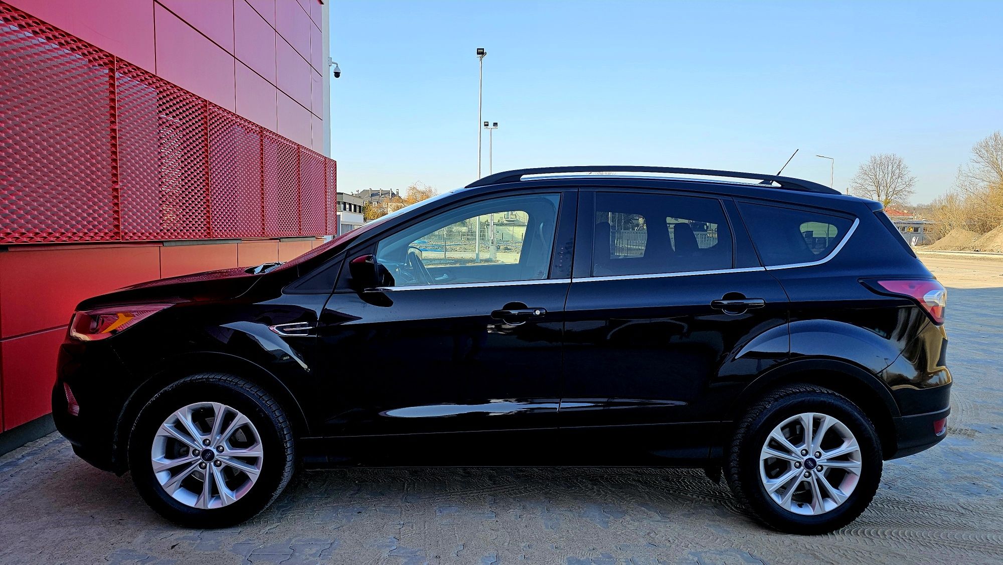 Ford Kuga 1.5 Benzyna 2018 rok Bogata wersja *RATY*