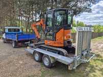 150zl Usługi Minikoparką 2.8T oraz Wywrotką do 3.5 T