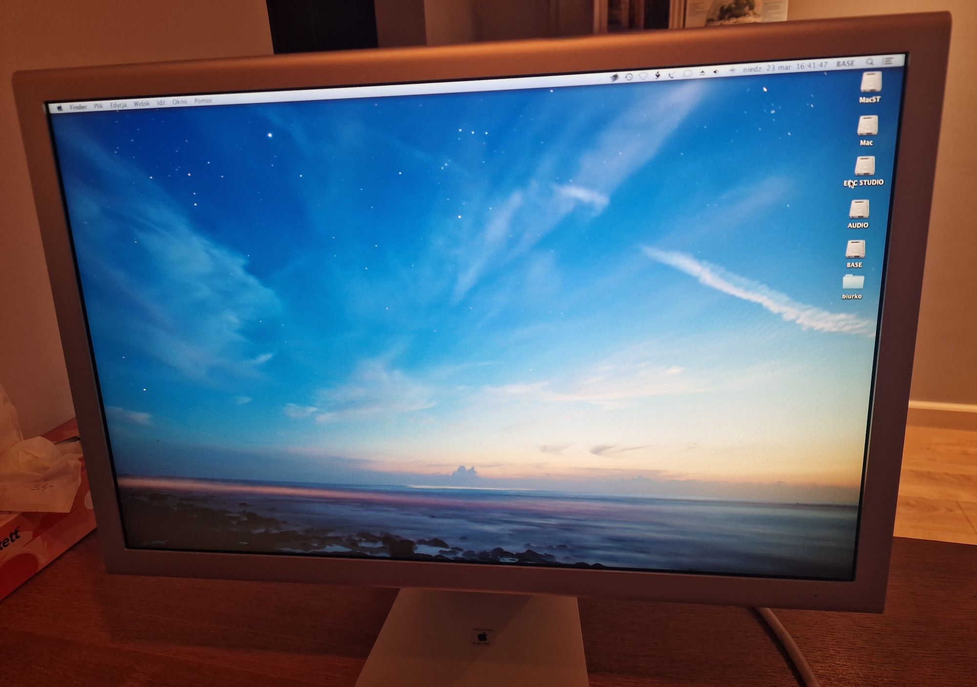 Monitor Apple Cinema Display HD