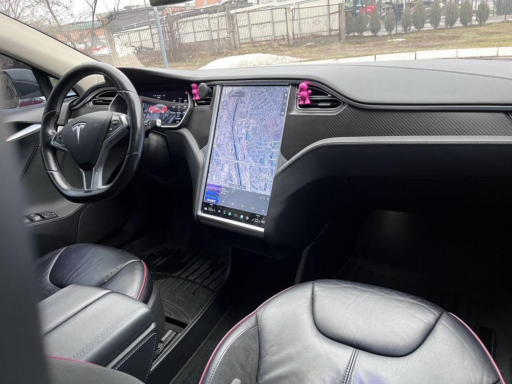 Tesla model S 85 kW