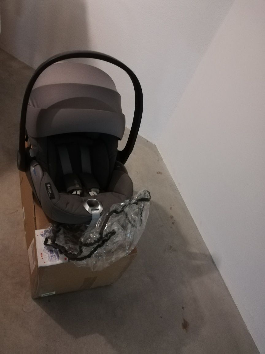 Carrinho+ovo cybex