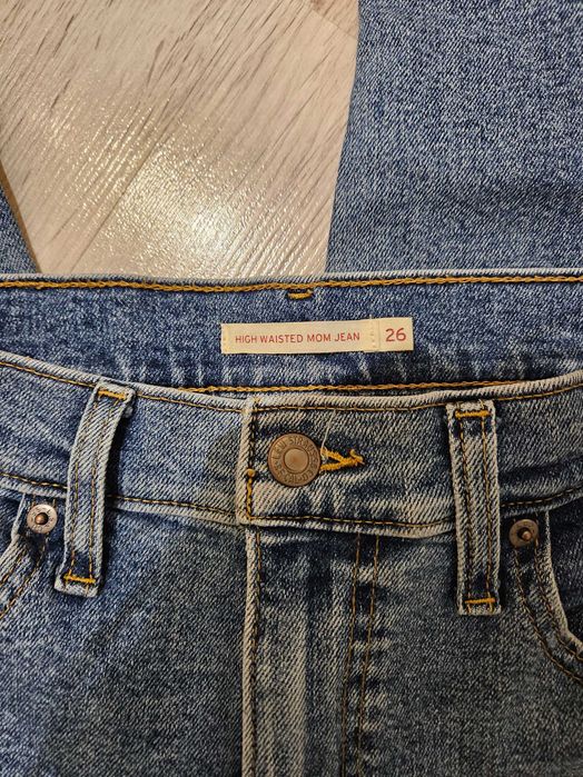 Spodnie LEVIS high waisted mom jean