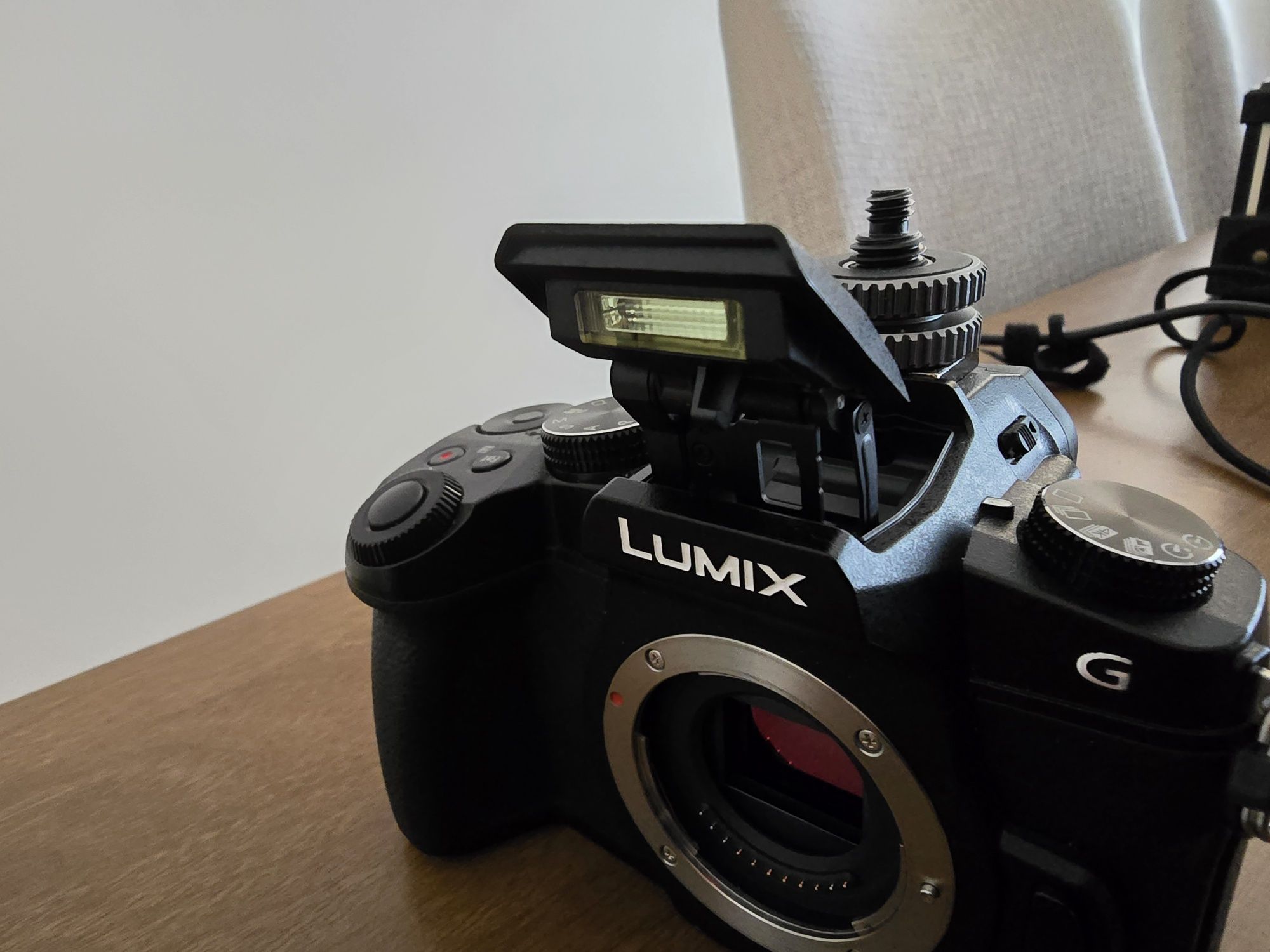 Máquina Fotográfica Panasonic Lumix DMC-G80