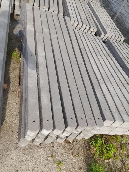 Słupki betonowe do siatki leśnej