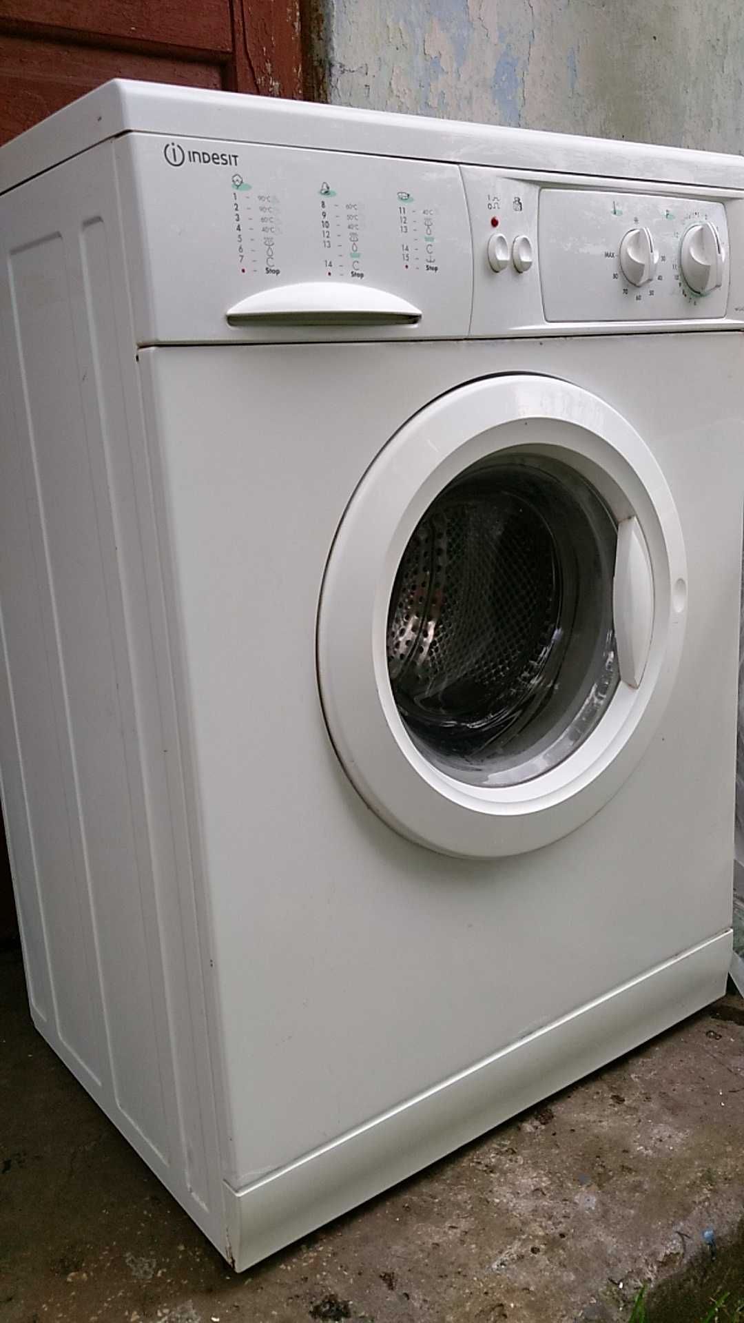Пральна машина Indesit wg421 tx. 5кг, італія, робоча