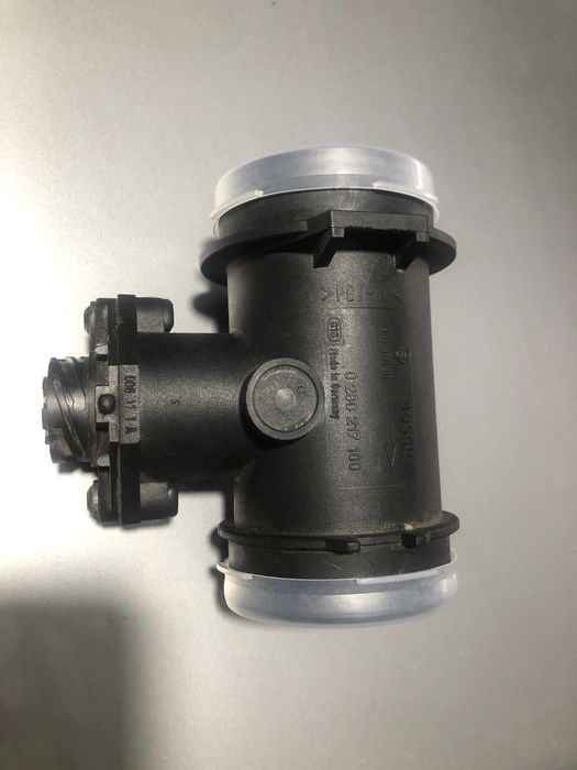 Витратомір повітря мерс 124  BOSH