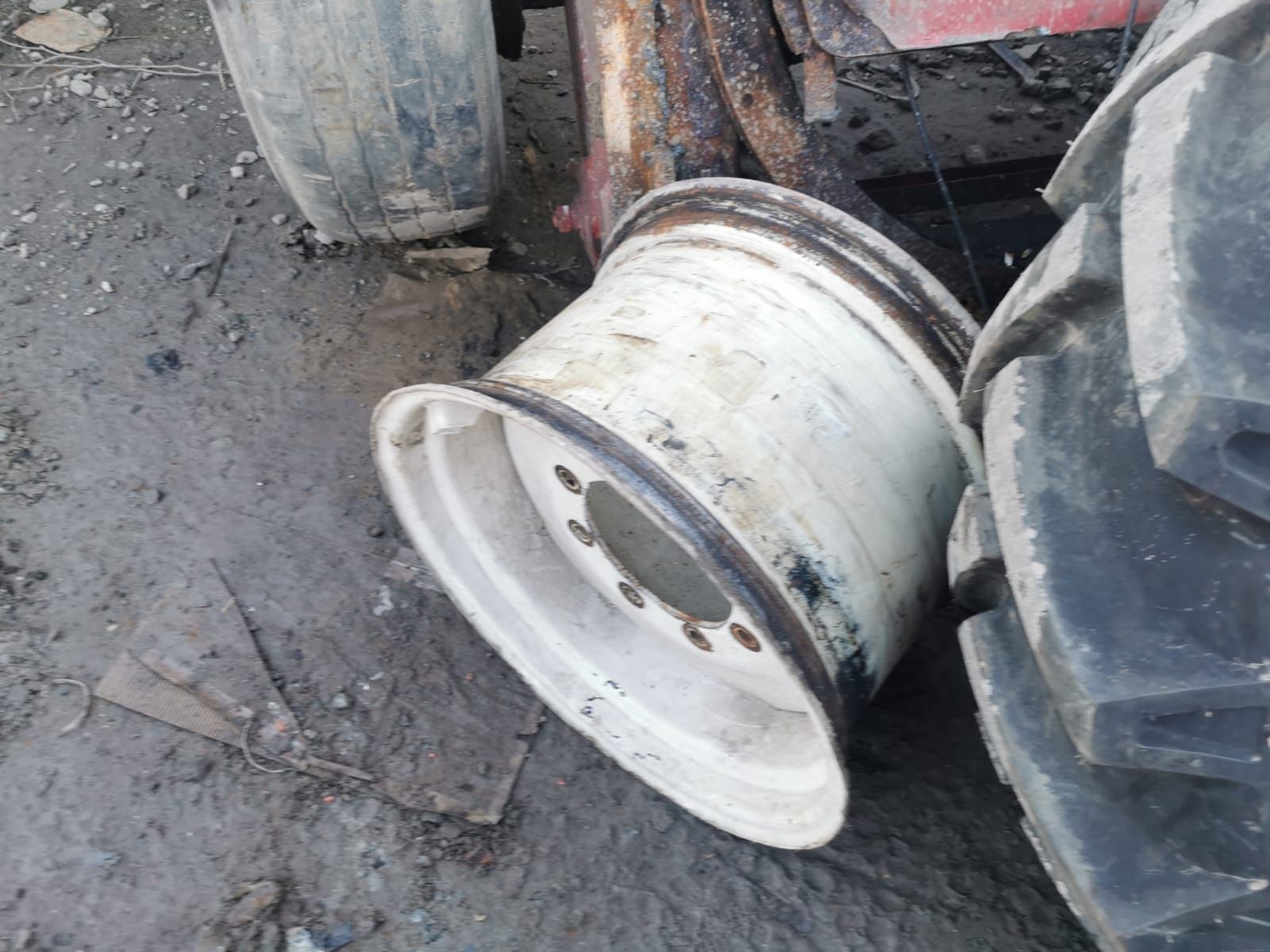 Felga Felgi r 24 manitou ładowarka widlak