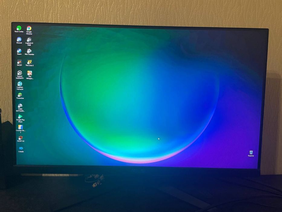 Компютер игровой! В комплекте стол и стул!