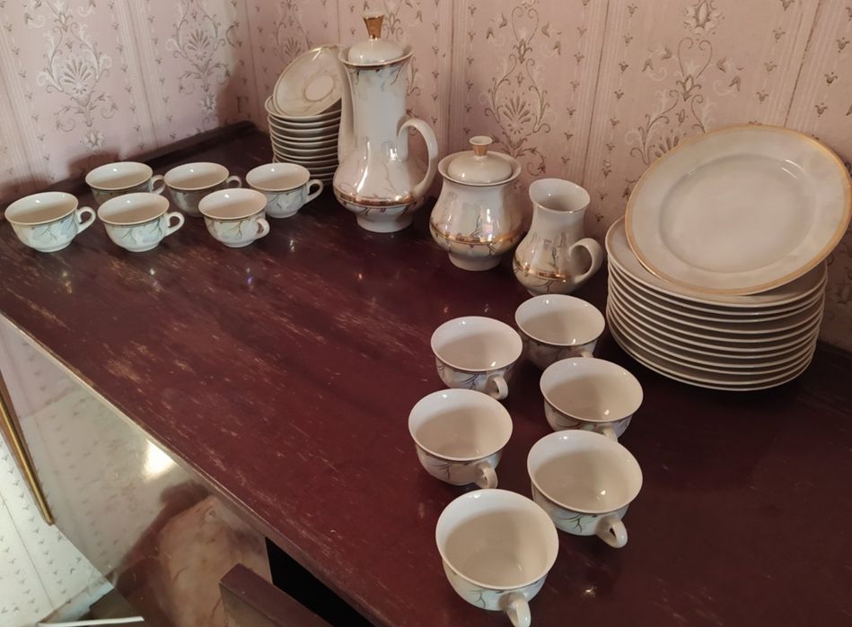 Фарфоровый кофейный сервиз "Зимонька" 12 персон ссср