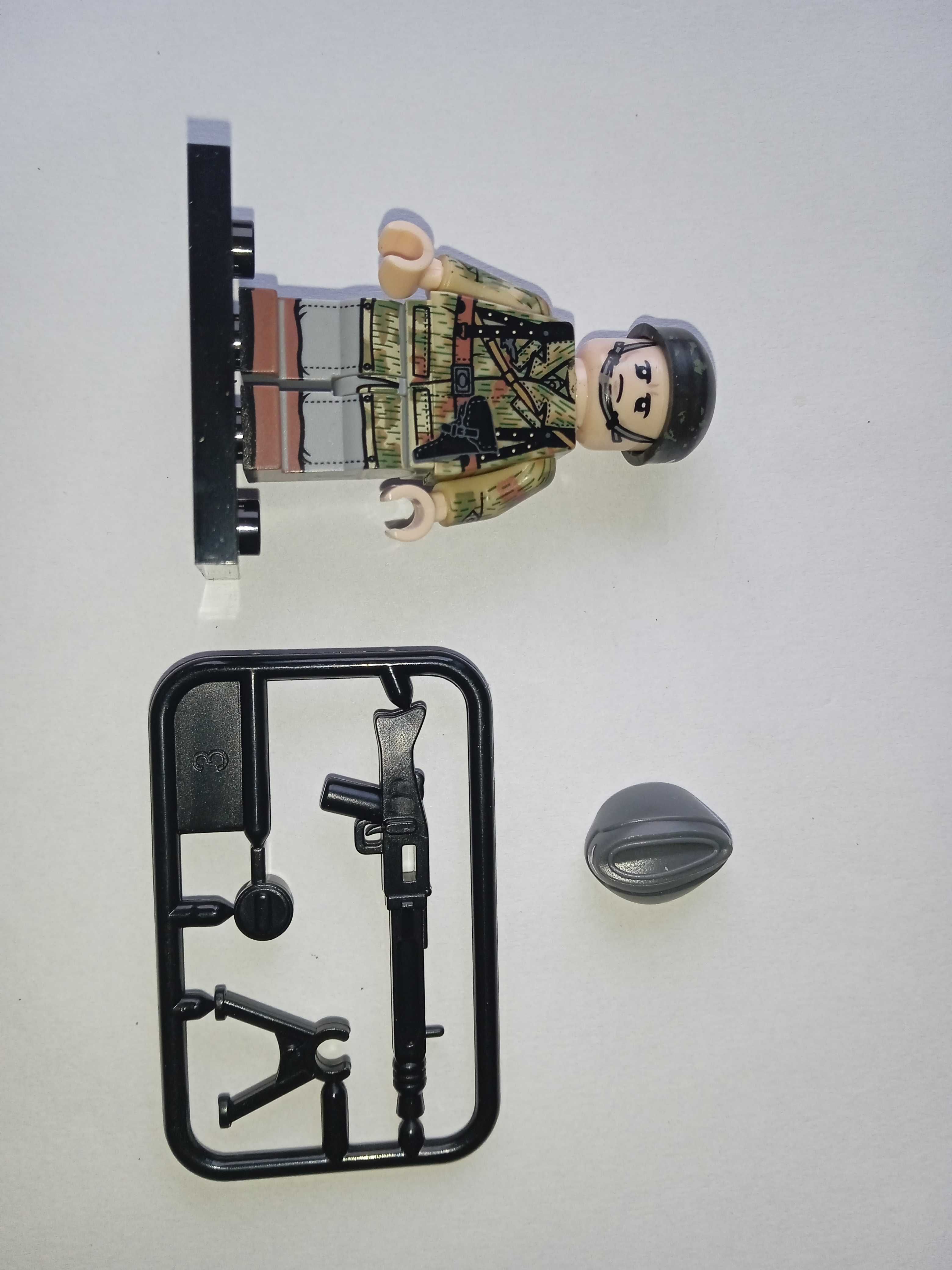 Figurka żołnierza niemieckiego z br. 4 strony nadruk WW2 komp. z Lego